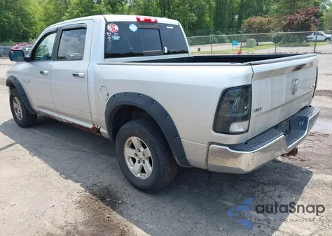 2010 Dodge Ram 1500 Slt/Sport/Trx z USA, uszkodzony, nr VIN 1D7RV1CP3AS197393